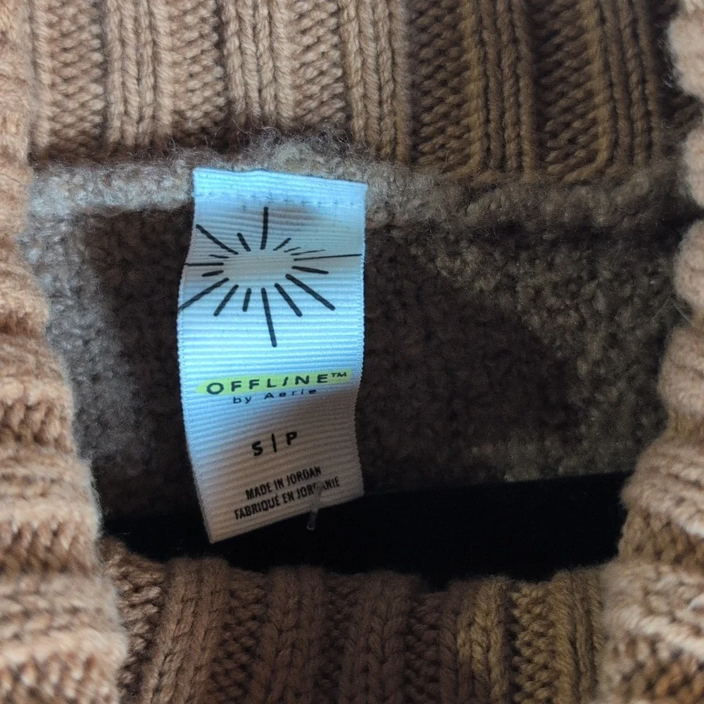 NWT Offline Aerie Cozy Tan Turtleneck Sweater - Picture 3 of 5